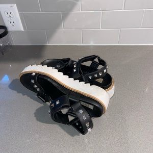 Steven York Womens Cady Studded Platform Sandals Black W/ Tan and White Accent